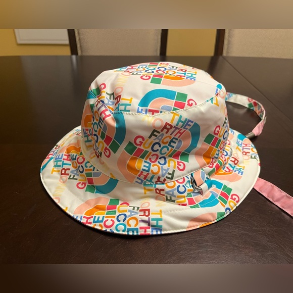 New Gucci North Face Logo Double Sided Bucket Hat Size M - Picture 7 of 16